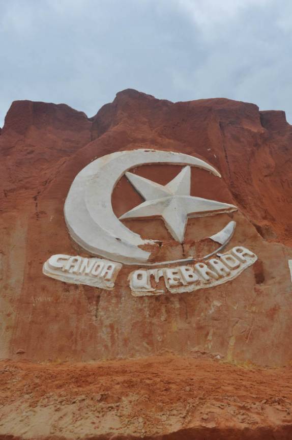 Lua Crescente e Estrela combinados, o famoso símbolo de Canoa Quebrada - CE